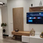 Green Apartment アパート ドゥラス
