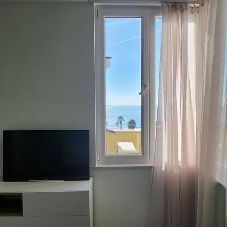 Lägenhet Green Apartment