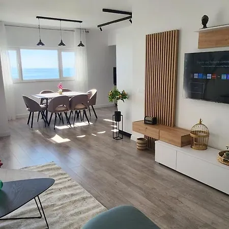 Green Apartment شقة دراس