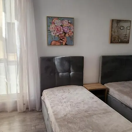 Green Apartment *