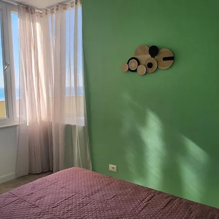 Green Apartment